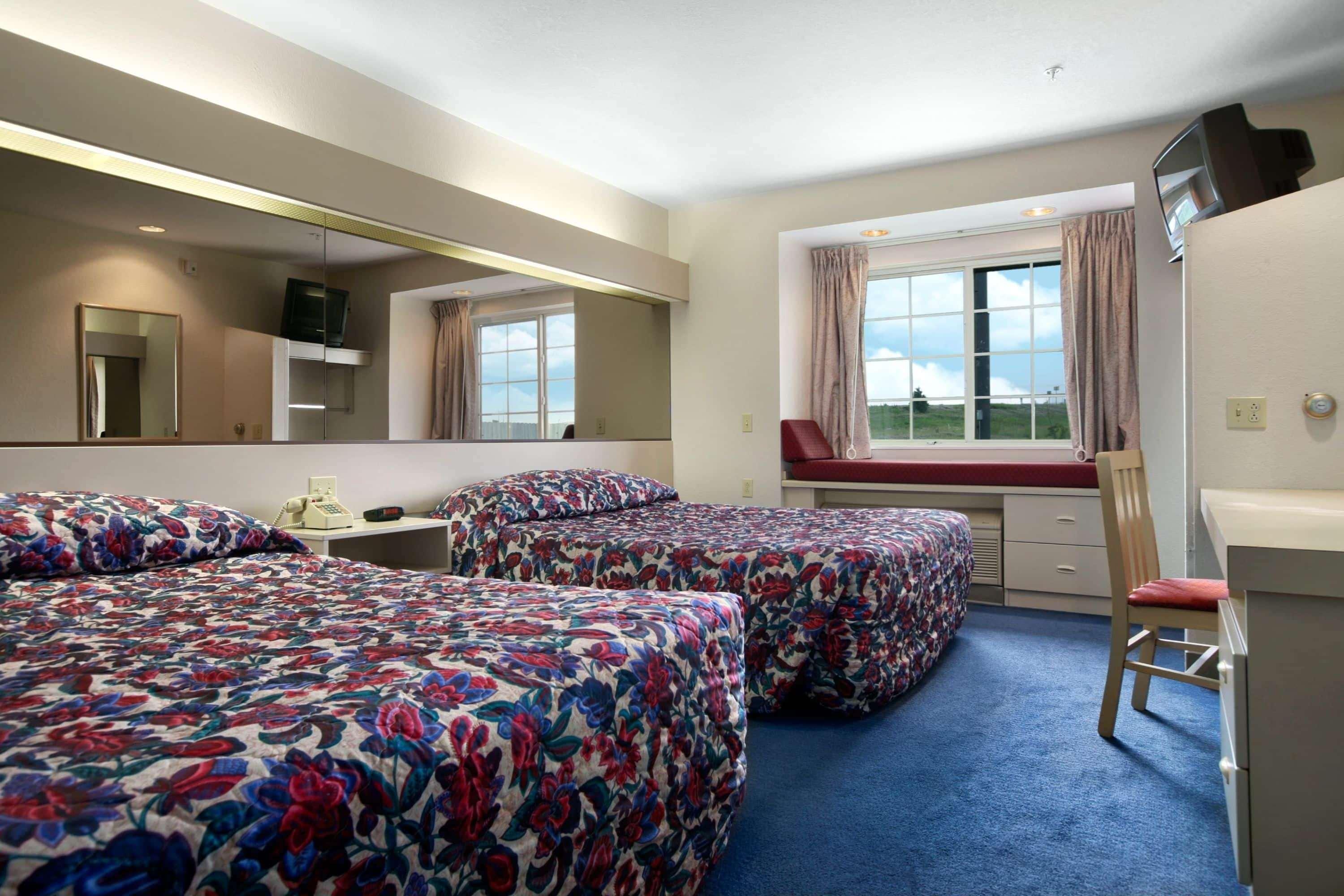 Microtel Inn By Wyndham Champaign Ngoại thất bức ảnh